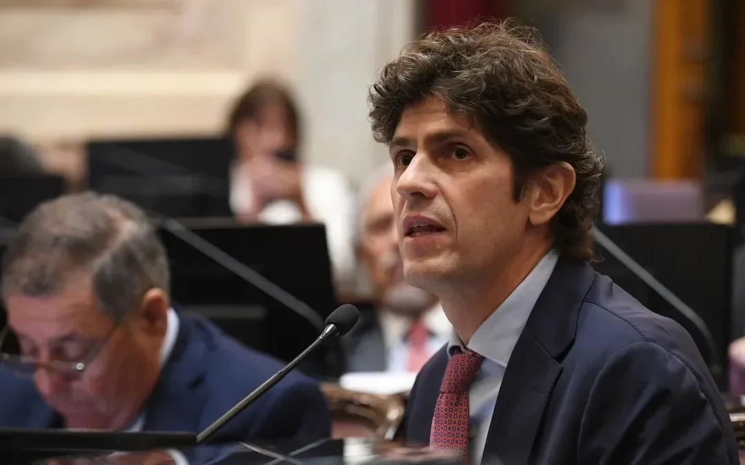 Martín Lousteau apuntó contra el festejo en Olivos: «Me da vergüenza… Les negaron 3 kilos de carne picada por mes a seis millones de jubilados, y se fueron a comer un asado»