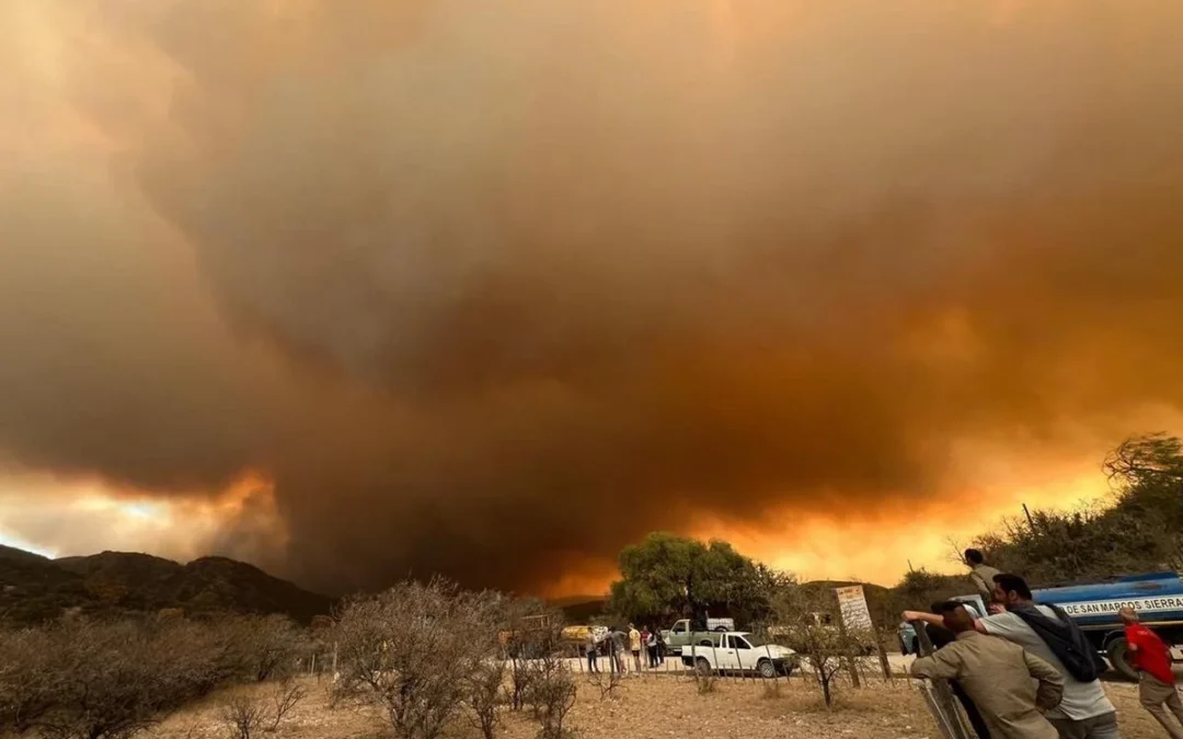 El ministro de Seguridad de Córdoba denunció agresiones al personal que trabaja combatiendo los incendios, y aseguró que hay gente provocando incendios de manera intencionada