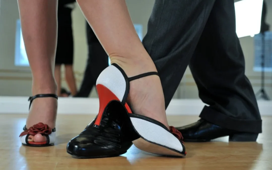 Este sábado a las 21 hs, el salón de la Escuela Normal se viste de tango. Presentan quintetos, orquestas típicas, grupos de baile y artistas locales