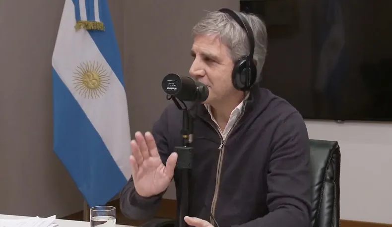 Ante la necesidad de dólares, Nación lanza una tarjeta de débito para estimular el gasto de ahorros: «la plata de las cajas de seguridad, la podrán poner en su cuenta y empezarla a usar»