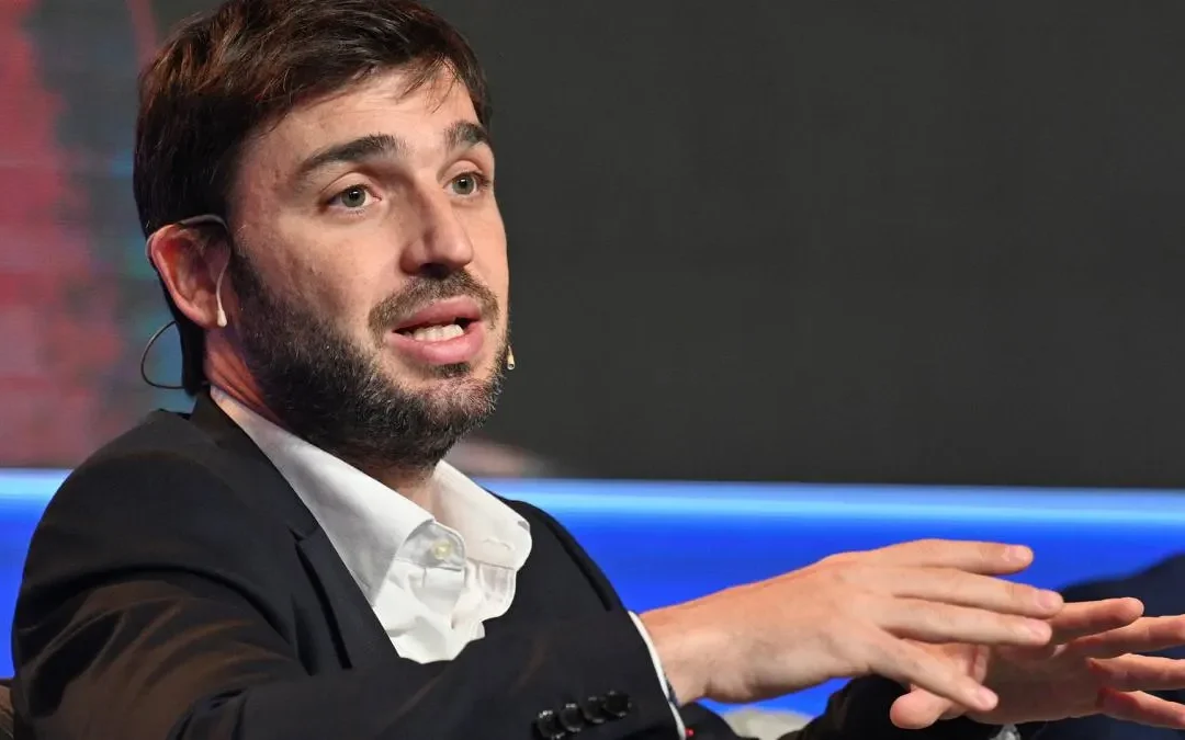 El Gobernador de Chubut busca que se mude la capital del país a la Patagonia: «Lo hablé con varios funcionarios del Gobierno y todos coinciden que es necesario… Se podría financiar con bienes ociosos que tiene Nación»