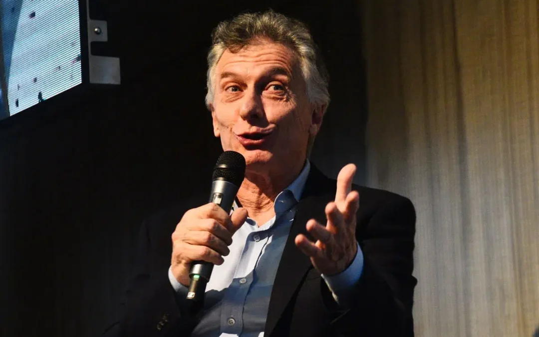 Mauricio Macri reveló que Milei «le cedió casi el manejo absoluto del gobierno a Santiago Caputo», destacando la influencia y poder de su partido en la gestión actual