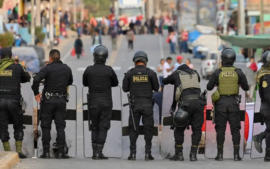 Perú despliega más de 20 mil agentes de seguridad en Lima, como medida preventiva para resguardar a líderes mundiales que acudirán al Foro de Cooperación Económica de Asia Pacífico, entre los que se encuentran Estados Unidos, Rusia y China.