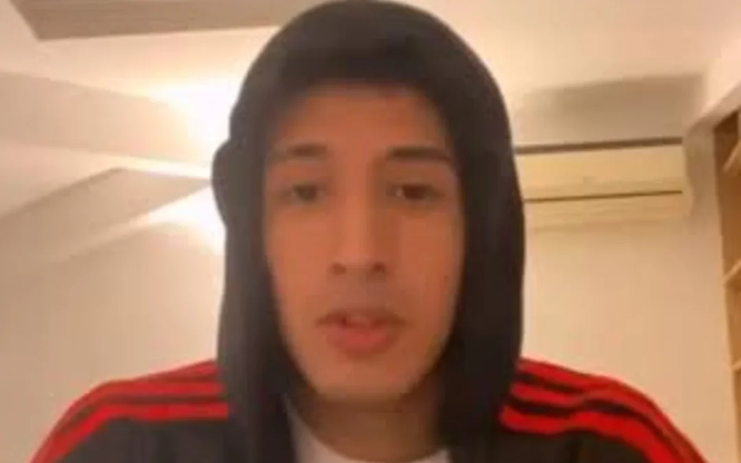 Buenos Aires: influencer que prometía duplicar el dinero en 15 días, fue denunciado por presunta estafa piramidal. El caso trascendió tras una protesta de los damnificados en la puerta de su vivienda