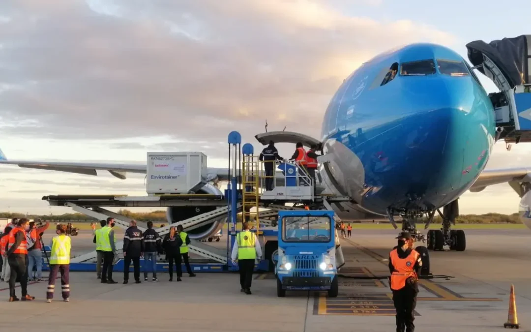 Trabajadores aeronáuticos realizan campaña de concientización en Aeroparque para dar a conocer su mirada sobre la privatización