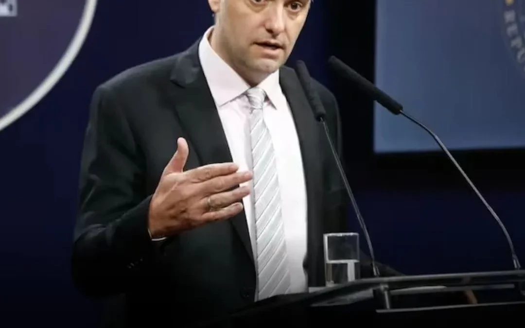 Gobierno de Milei planea eliminar cupos de género en el Estado, desatando debate sobre igualdad y discriminación