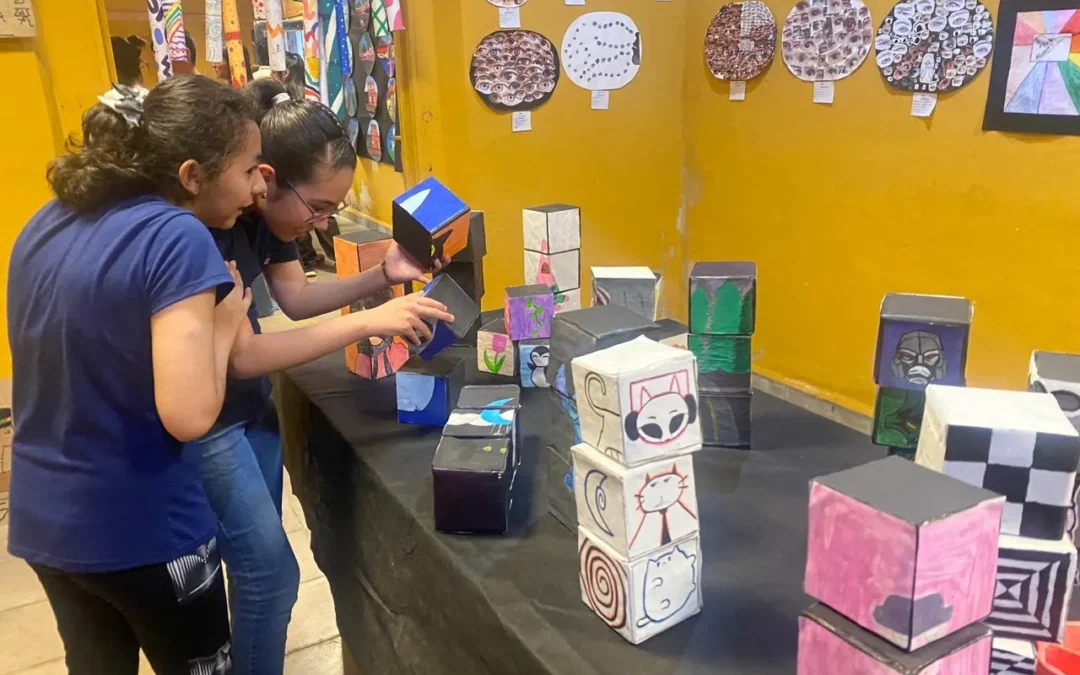 El Centro Polivalente de Arte comenzó con las tradicionales muestras, y se preparan para «la noche de los quintos», donde los alumnos de todas las especialidades del último año expondrán sus trabajos finales