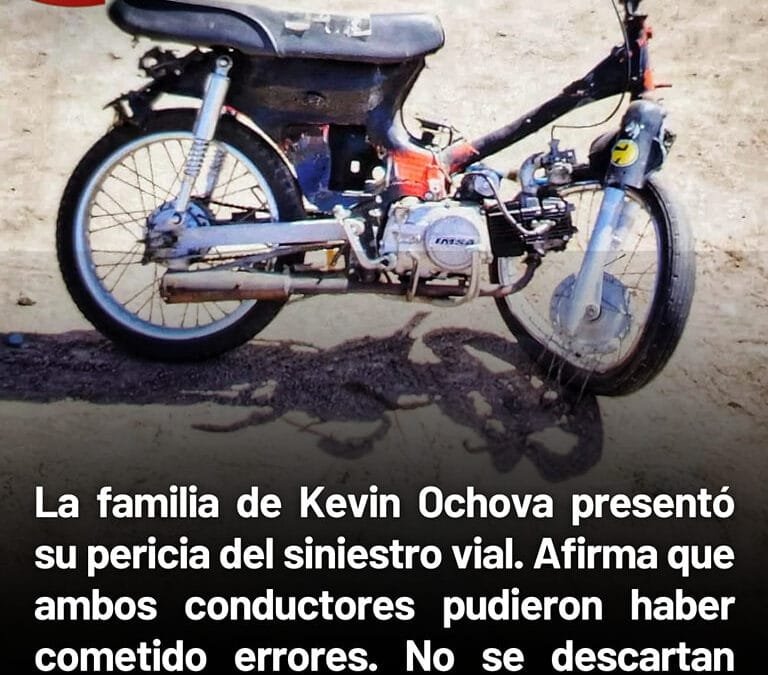 La familia de Kevin Ochova presentó su pericia del siniestro vial. Afirma que ambos conductores pudieron haber cometido errores. No se descartan distracciones o exceso de velocidad, «pero no hay pruebas concluyentes».