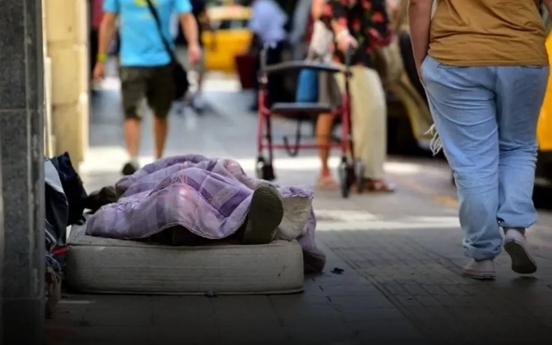 Precarización laboral en Argentina: 43% de los trabajadores están bajo la línea de pobreza y aumentan los empleos precarios