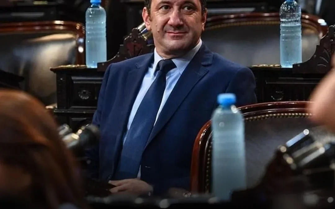 Senador argentino Eduardo Kueiger detenido en Paraguay con más de 200 mil dólares no declarados