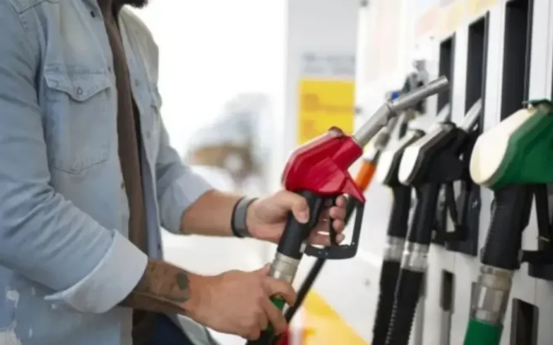 Tras anuncio de Nación de que habilitará el autoservicio de combustible, advierten que podría afectar a miles de puestos de trabajo. Hay preocupación por los playeros