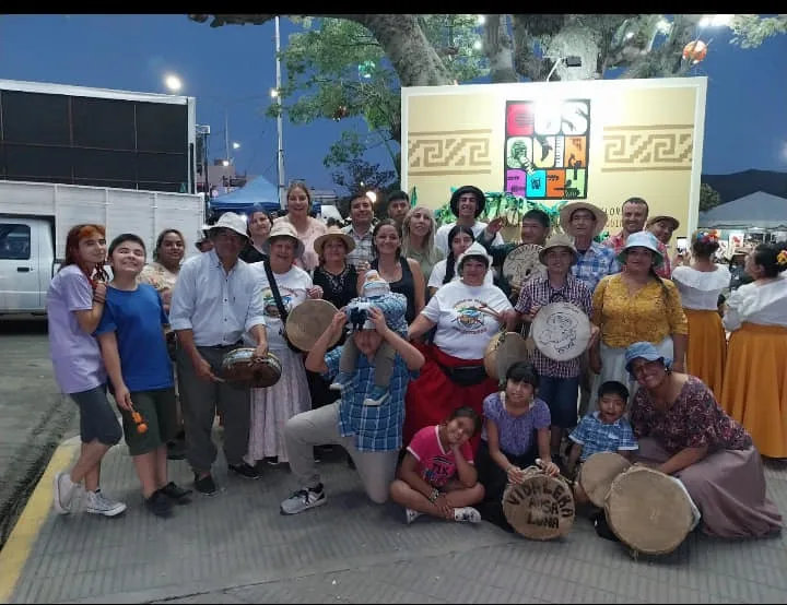 El Centro de Chayeros organizó un bingo para poder cubrir gastos de su participación en el festival de Cosquín. Se sorteará el 5 de enero en Plaza de la Cultura. Para adquirirlo, contactarse al 3825-669895