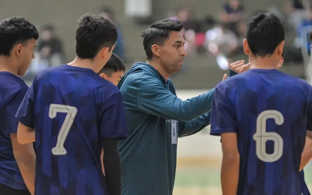 El entrenador de Handball de Club Atlético Independiente destacó los logros de su equipo en la temporada, que incluyó dos títulos y dos subcampeonatos. Además resaltó la importancia del crecimiento del deporte en la provincia