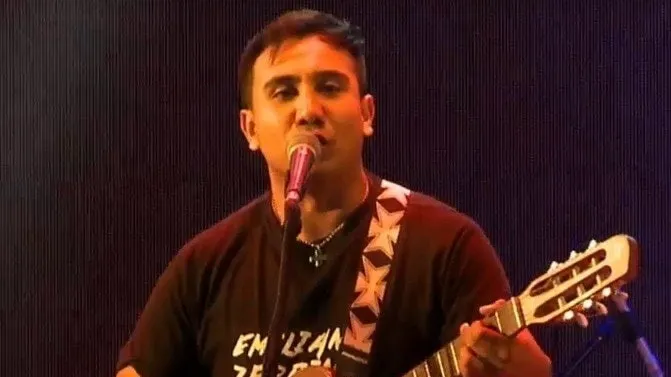 El chileciteño Gonzalo Rojo grabó junto a Los Legales, y Diego Frías de Los Sacheros, «Navidad Riojana», que ya se puede escuchar en sus redes sociales