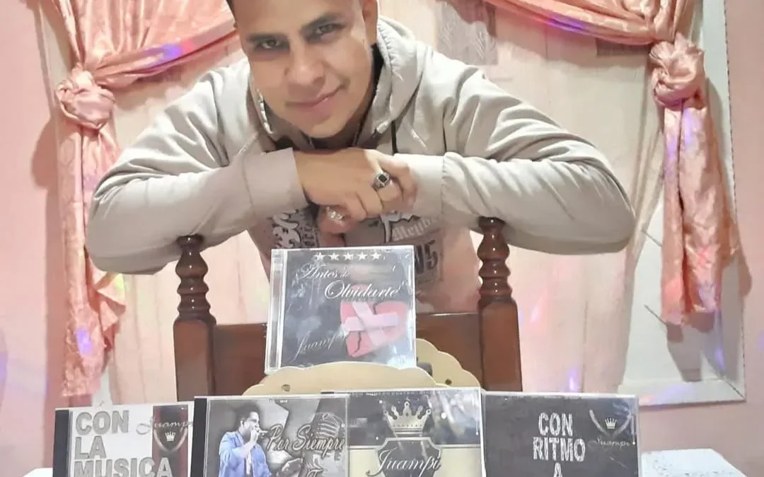 Cantante chileciteño que debió interrumpir su carrera tras ser diagnosticado con cáncer, vuelve a cantar. Agradeció a quienes lo ayudaron en el difícil proceso
