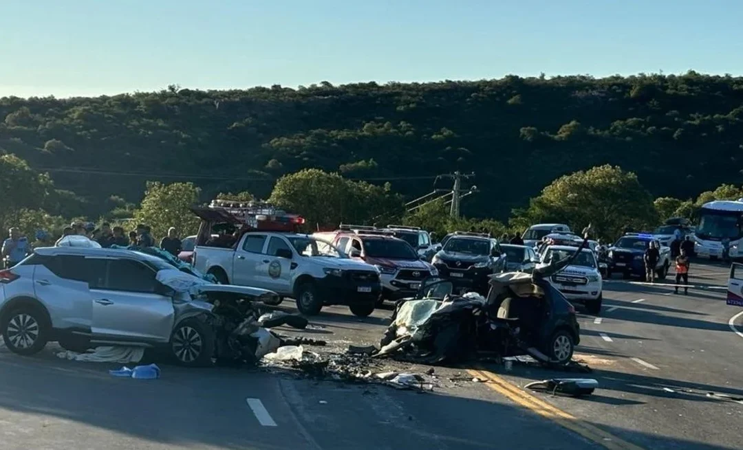 Fatal accidente en Córdoba, sucedió en la conocida Ruta de las Altas Cumbres. Dos vehículos chocaron de frente dejando un saldo de tres fallecidos y tres heridos