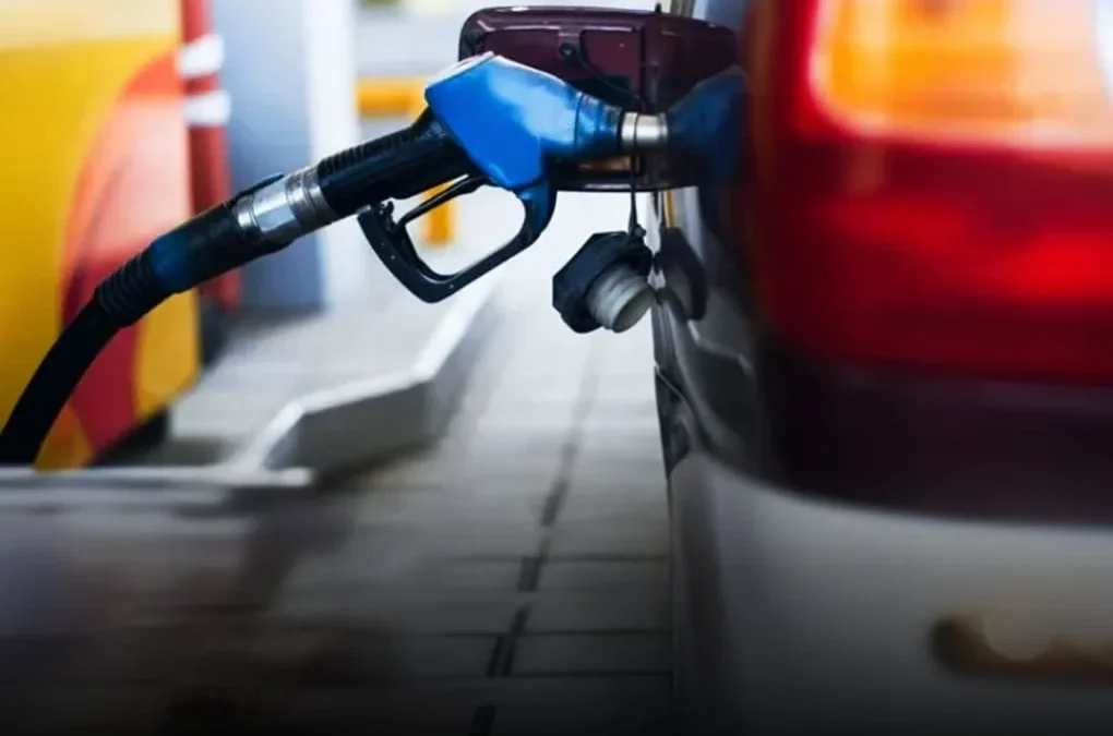 Gobierno Nacional autorizó el autoservicio de combustibles: Playeros advierten sobre pérdida de 65.000 empleos
