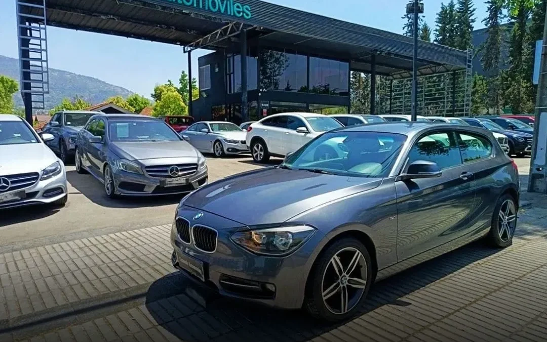Eliminan impuestos a autos de lujo, pero dejan fuera a la mayoría de la población