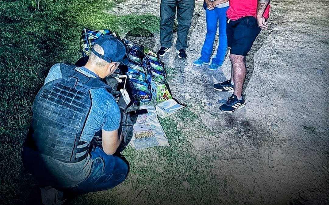 Policía recuperó dos Iphone 13 robados en Nonogasta