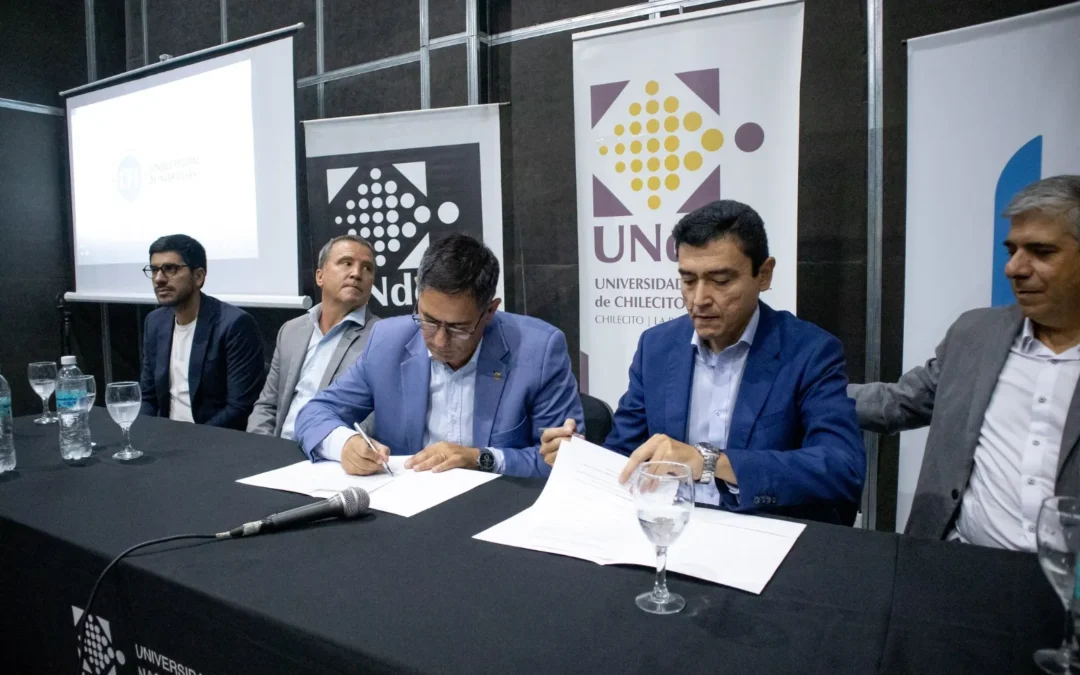 CFI, Ministerio de Industria, Polo Tecnológico y UNdeC firmaron convenio para llevar adelante la Certificación en Ciencia de Datos Jr, propuesta académica que busca brindar herramientas y conocimientos para el análisis y la interpretación de datos