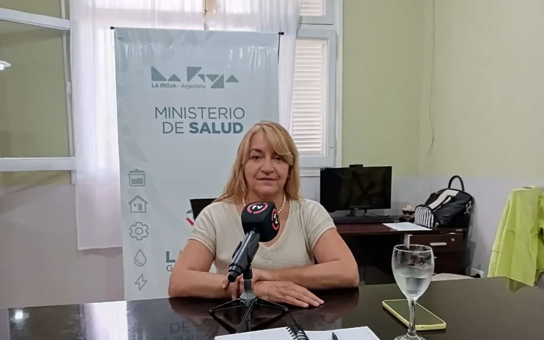 La directora del hospital admitió falta de médicos en guardia y pediatría, pero garantizó atención en urgencias graves. Confirmó solución en traumatología y avances en salud mental