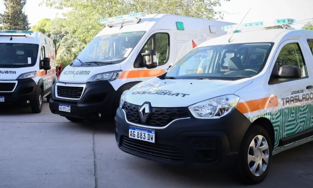El Hospital adquirió dos ambulancias que serán equipadas para el uso exclusivo de traslado de pacientes a hospitales de mayor complejidad