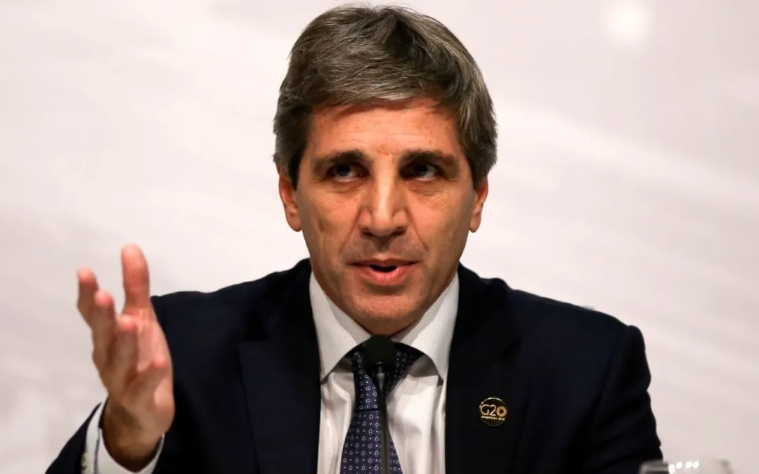 El Ministro de Economía comentó que el nuevo préstamo del FMI estará listo para el primer cuatrimestre. Aseguró que el acuerdo no implica nueva deuda: «El Tesoro le va a recomprar deuda al Banco Central, se reemplaza como acreedor al sector público por el Fondo»