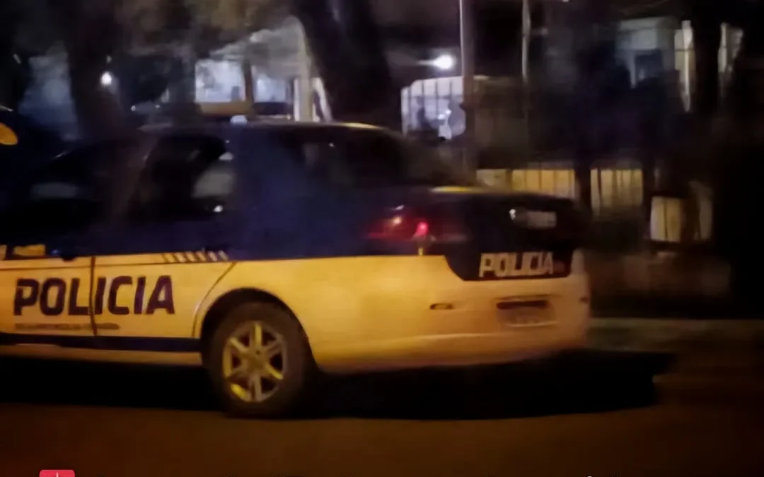 Joven de 17 años es detenido tras robo en negocio de Nonogasta, vecinos lo atraparon y entregaron