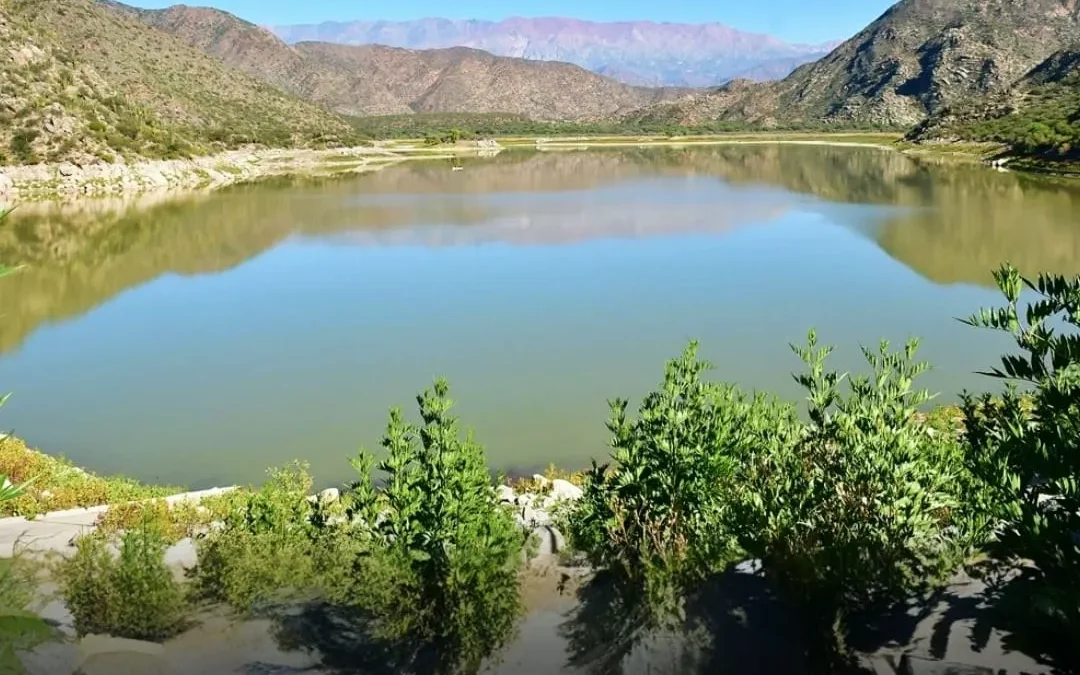 Obras hídricas en Famatina: El Gobierno provincial lleva adelante mejoras en la captación de agua potable