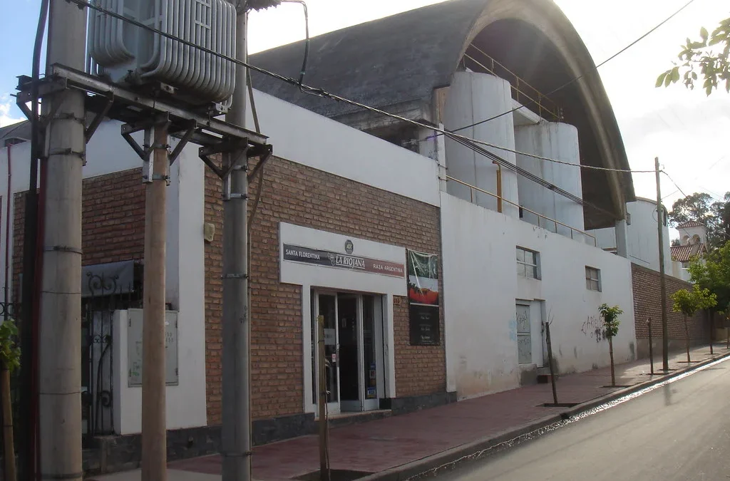 Bodega La Riojana propuso retiros voluntarios a empleados cercanos a jubilarse o con licencia médica. SOEVA aclara que estas negociaciones son estrictamente individuales