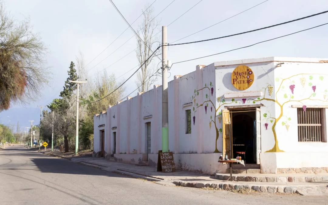 Invitaron a visitar el Museo del Vino Patero en Pituil. Comentó que ofrecen degustación de vinos, alfajores, dulces y aceites de oliva