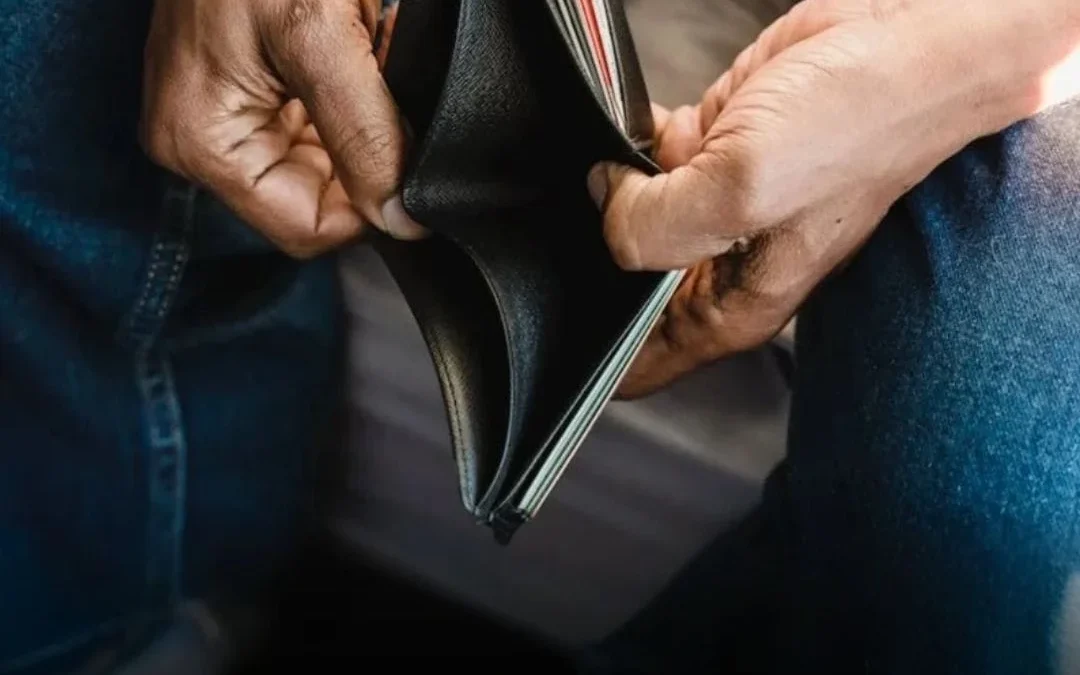 Cae el poder adquisitivo: el salario mínimo bajó un 2,1% en marzo
