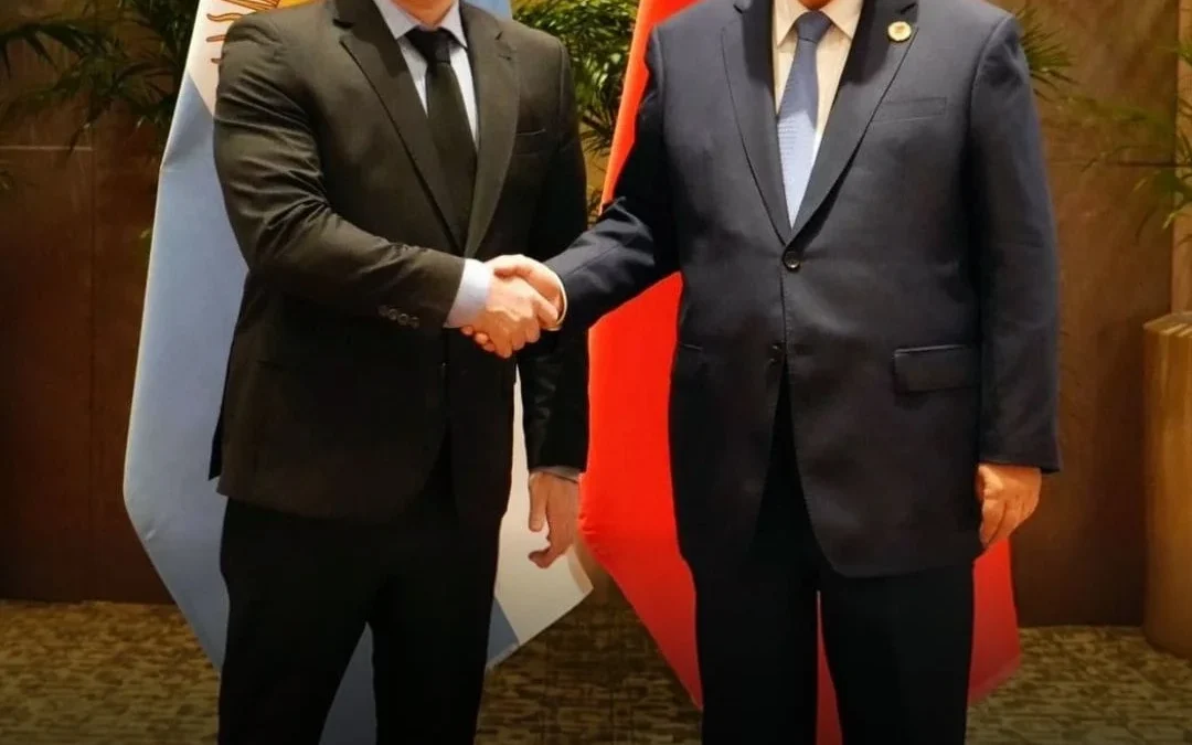 Visita sorpresa: funcionarios y empresarios chinos arribarán al país con propuestas de inversiones para presentar al Gobierno Nacional