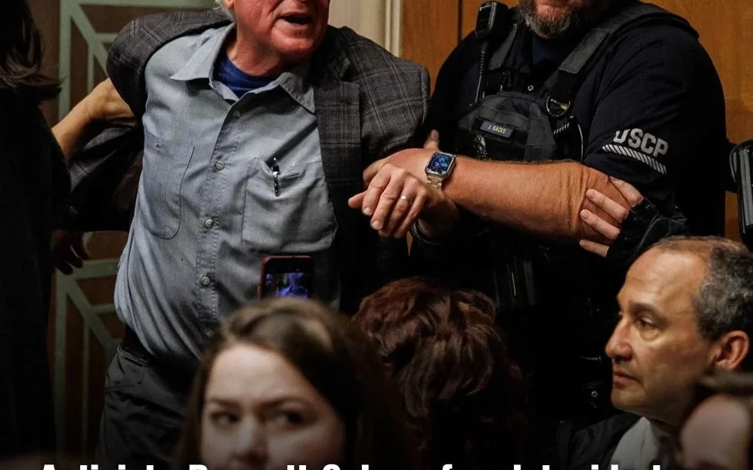 Activista Bennett Cohen, fue detenido por interrumpir audiencia en el Congreso de EE.UU.