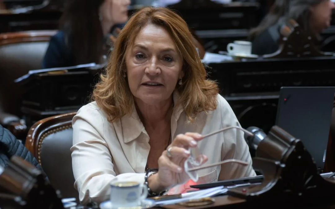 Diputada Campagnoli advirtió que Milei impone una «vetocracia» y cuestionó el costo social del ajuste fiscal