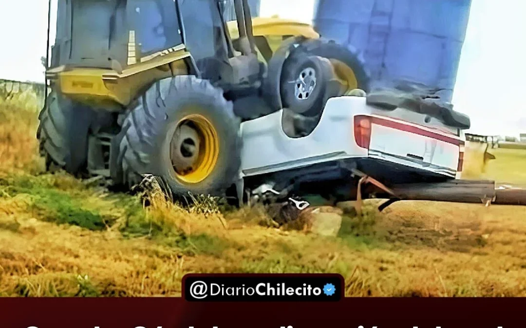 Sur de Córdoba: discusión laboral terminó con empleado embistiendo con un tractor a la camioneta de su jefe, con él adentro