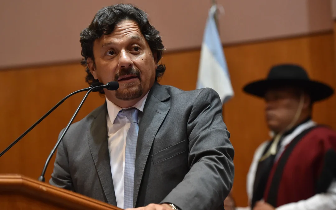 Gobernador de Salta dijo que es «injusto» que Milei no reconozca el apoyo de los gobernadores y reclamó «gestos de grandeza»