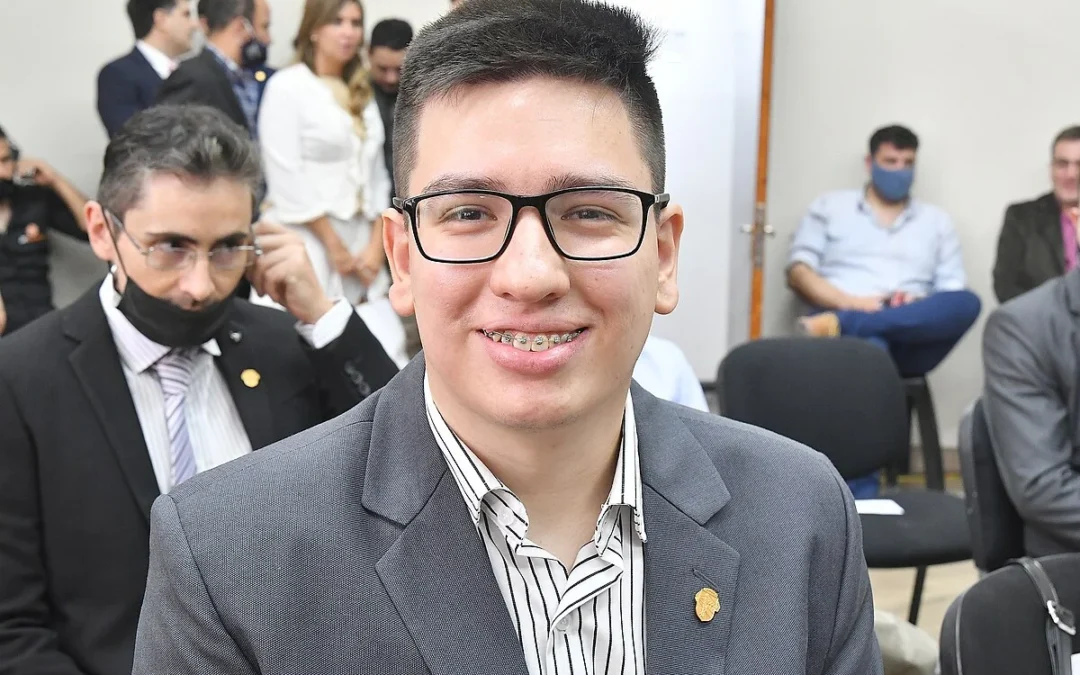 Pablo Emanuel López, concejal libertario de Salta, renunció luego de ser denunciado por su asesora por pedirle sexo oral