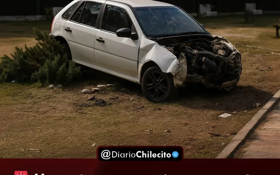 Un auto de cuatro ocupantes impactó una plazoleta en La Puntilla: el conductor dio 2,22 de alcohol en sangre