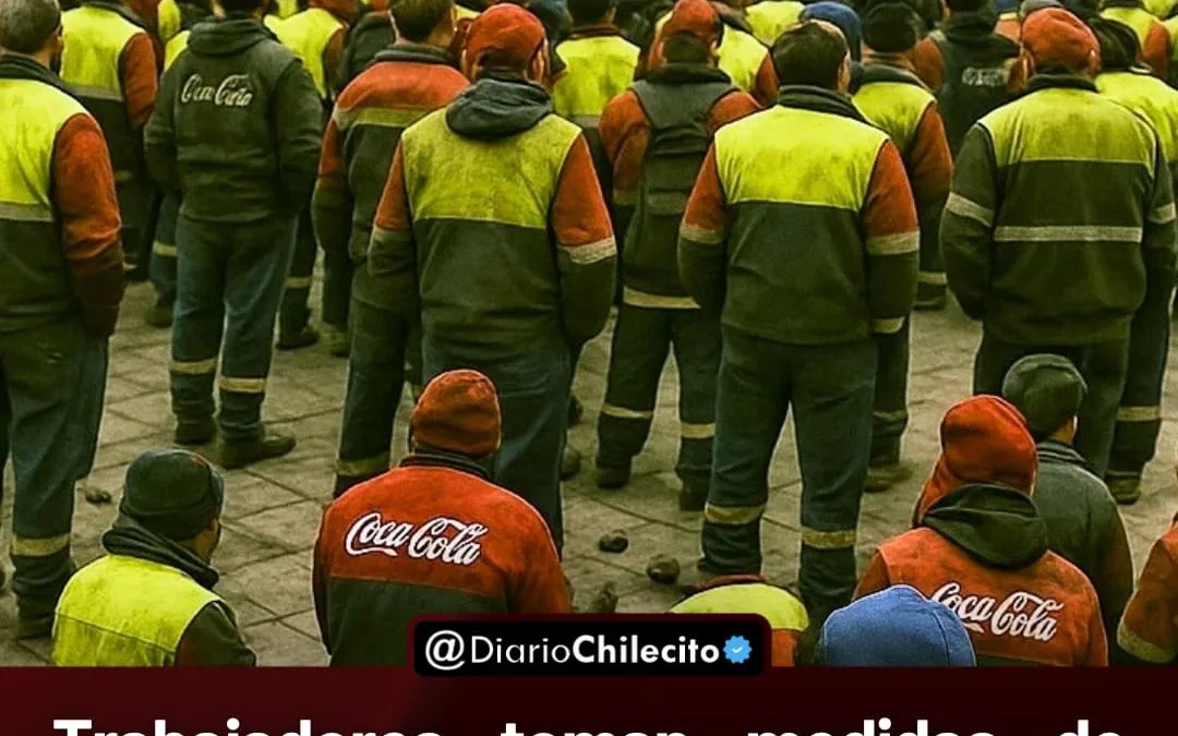Trabajadores toman medidas de fuerza tras anuncios de nuevos despidos por parte de Coca Cola, en su planta de Córdoba