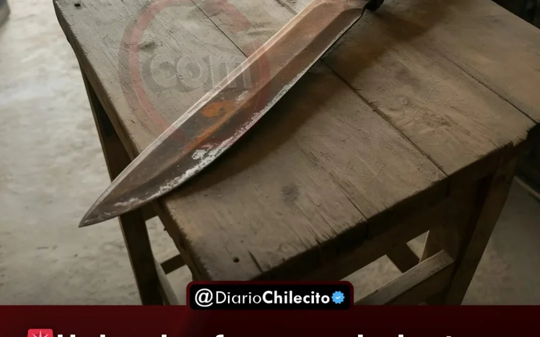 Un hombre fue acusado de atacar con un machete oxidado; lo detuvieron en Tribunales y hallaron el arma escondida en su casa
