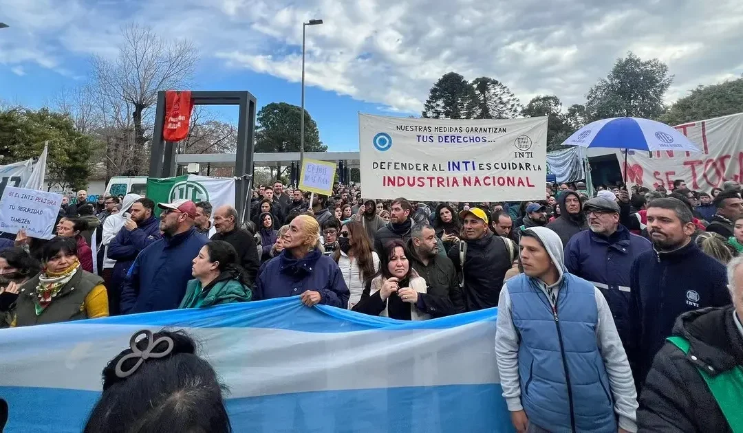 Protesta en el INTI: trabajadores se manifiestan en rechazo al vaciamiento del instituto: “No seremos una oficina inservible”