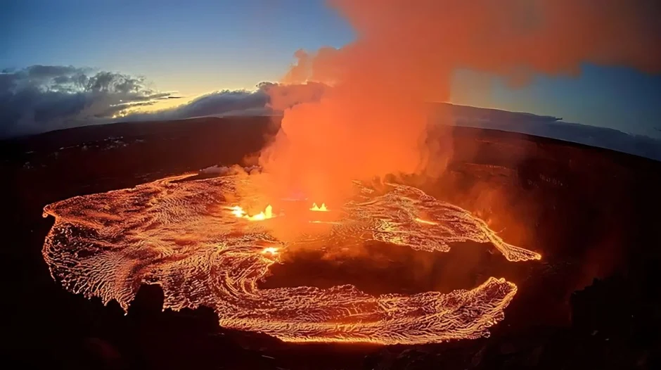 El volcán Kilauea, en la Isla Grande de Hawái, volvió a entrar en erupción, sumando el 31º episodio eruptivo desde diciembre de 2024