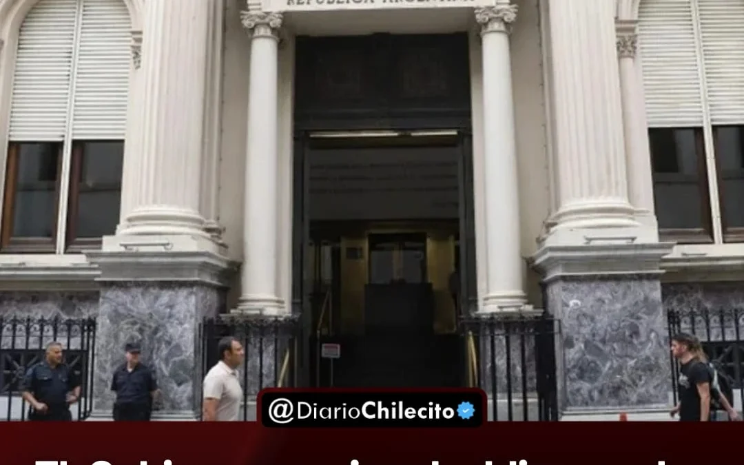 El Gobierno nacional obliga a los bancos a guardar sus pesos sobrantes, para que no terminen en la compra de dólares