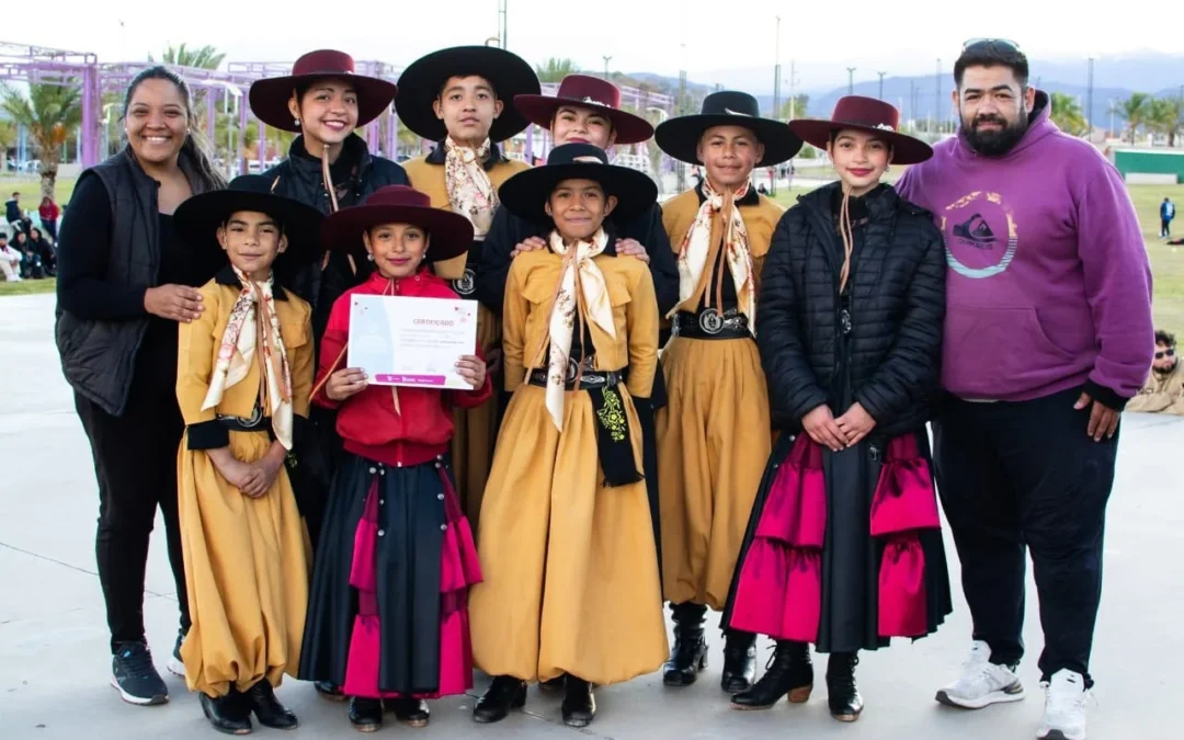 Niños chileciteños participarán en Torneo Nacional de Malambo en Córdoba. Buscan artistas para hacer una peña y costear los gastos del viaje