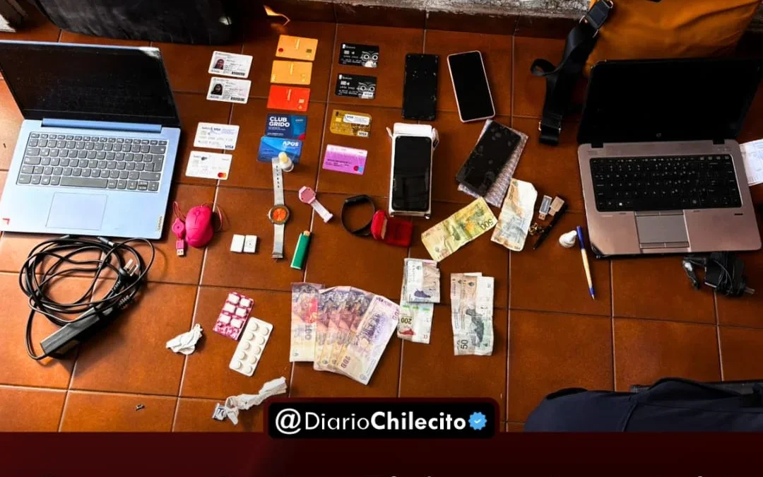 Sereno de La Riojana descubrió bolsos con dinero, celulares, computadoras y documentación, y alertó a la Policía