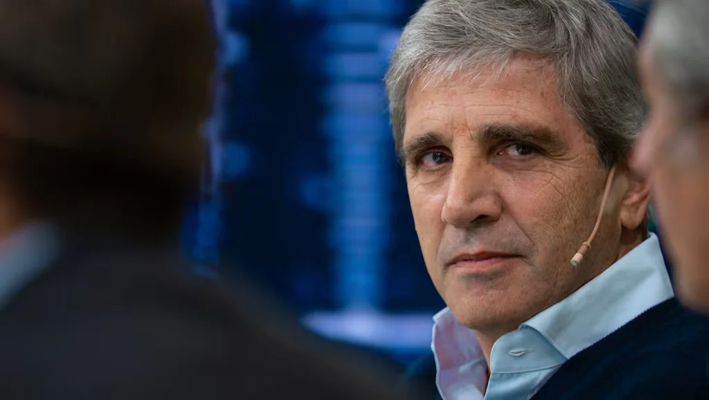 «Caputo jamás pisó una fábrica, y por segunda vez vuelve a aplicar la politica del endeudamiento», expresó el politólogo Marangoni