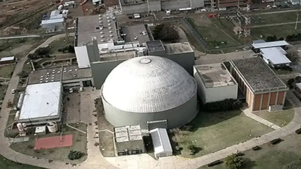Milei le quita al Estado argentino la mitad del control de la energía nuclear y entrega ese poder a capitales privados
