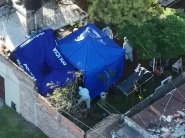 Buenos Aires: En la búsqueda de las tres chicas desaparecidas, confirmaron el hallazgo de tres cuerpos enterrados en un pozo en un vivienda