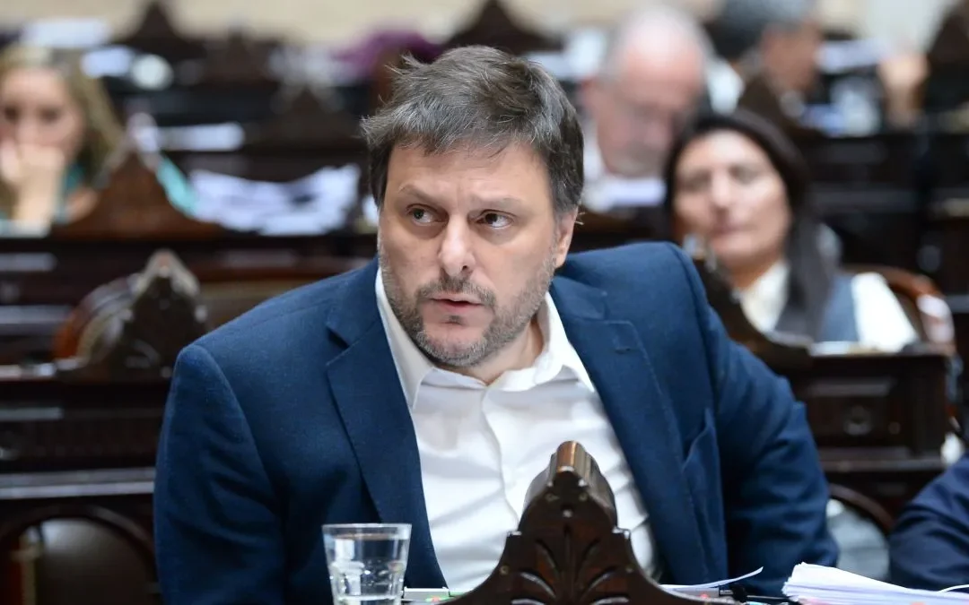 Diputado nacional criticó a Nación por las políticas financieras, y aseguró que este modelo «solo funciona si cada seis meses llegan 20 mil millones»